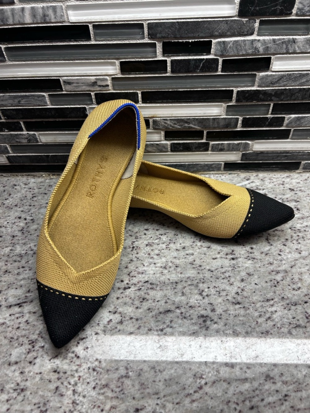 Rothy’s Pointed Toe Tuxedo Knit Ballet Flats - Tan & Black size 7